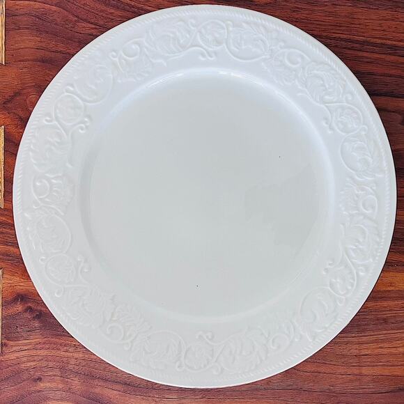 Farberware Calais 4173 White w/ Gold Trim - Dinner Plate 10 3/4" - Picture 1 of 6